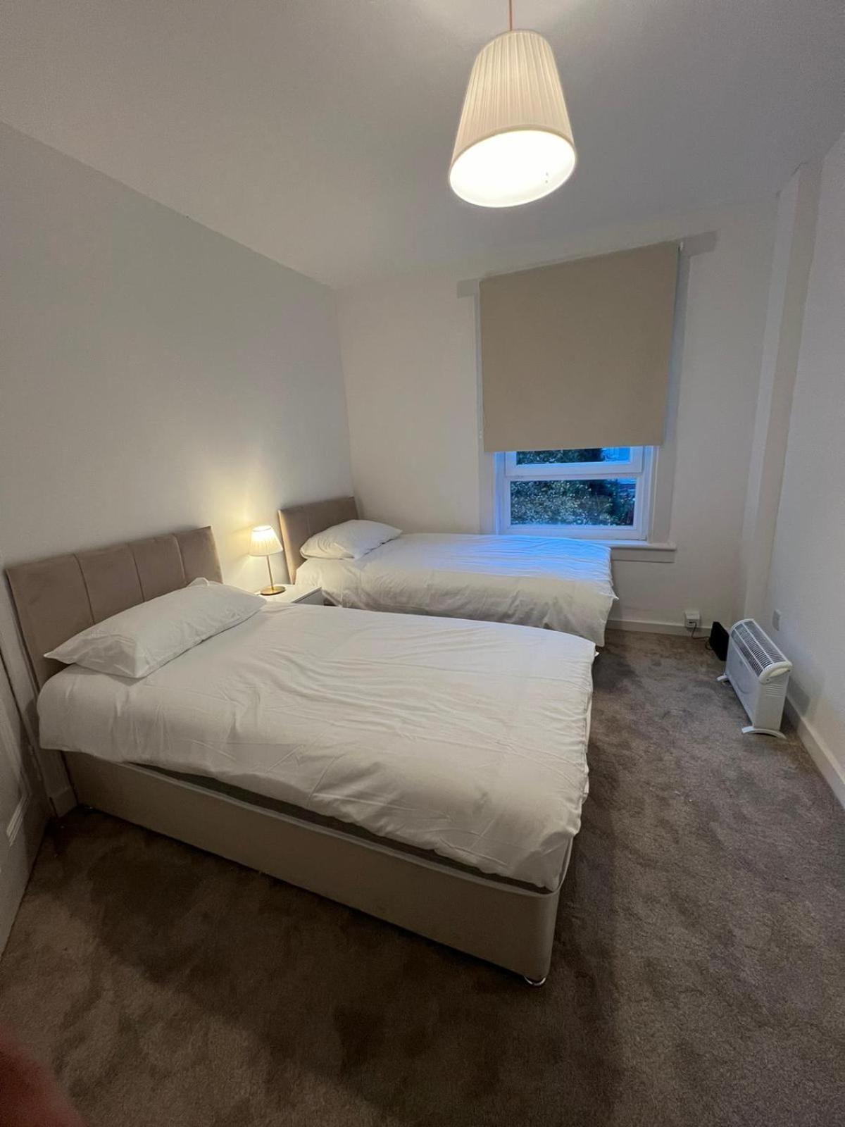 Archillects Entire Two Bedroom Comfy House - Free Parking Глазго Экстерьер фото